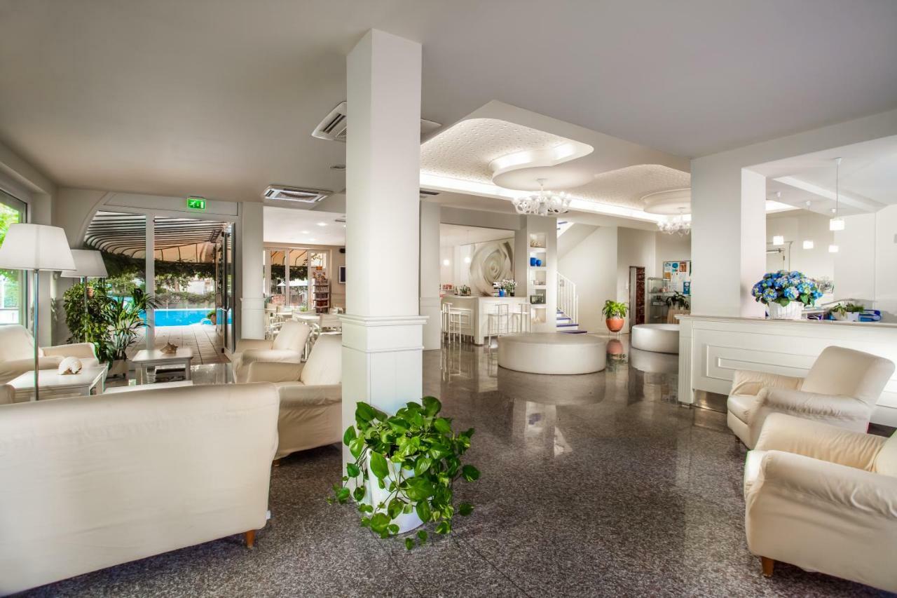 Hotel Sport & Residenza Cesenatico Exterior foto